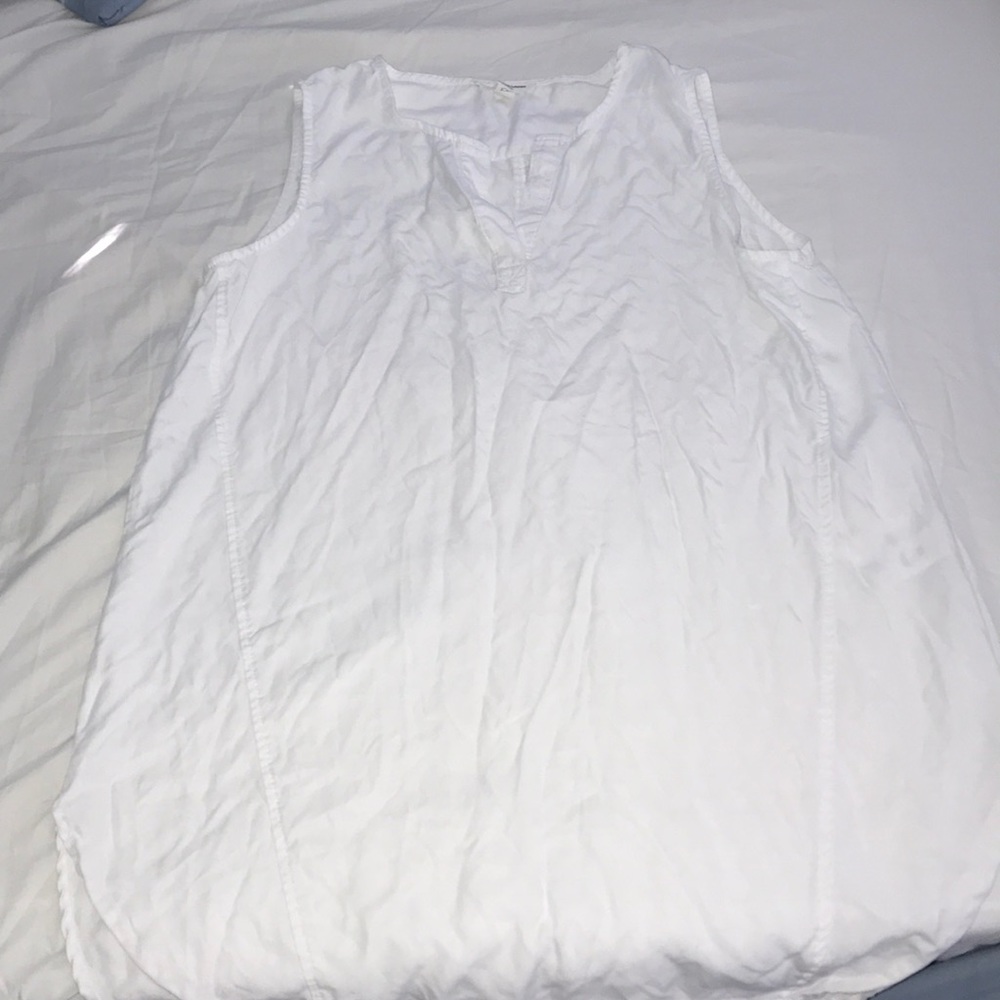 White top - Picture 3 of 6
